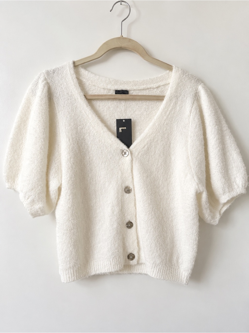 Wild Fable NWT Off White Fuzzy Puff Sleeve Cardigan Size M